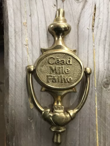 Türklopfer Céad Mile Fáilte