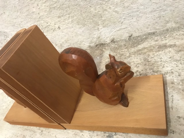 Holz Buchstützen Set "Eichhörnchen"